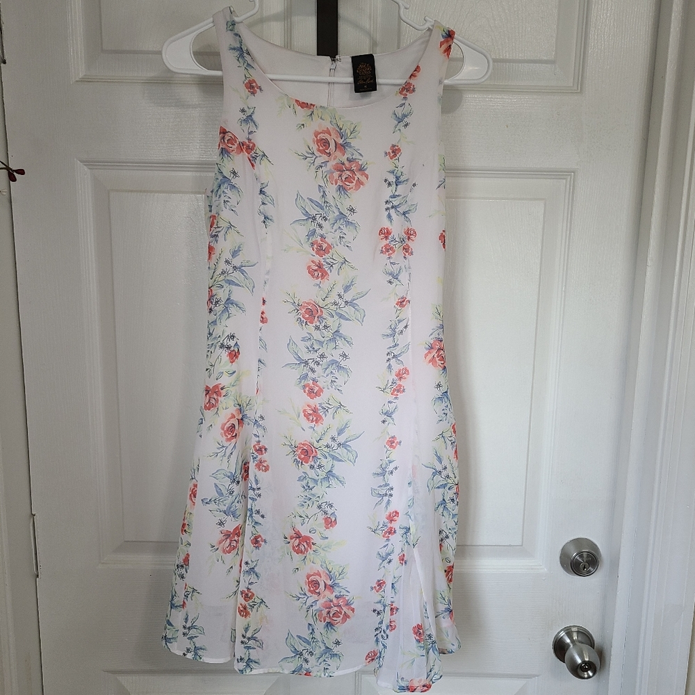 (313) Disney Alice Through The Looking Glass Designer Collection